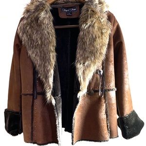 Royal Park 70s inspired warm cozy faux fur jacket